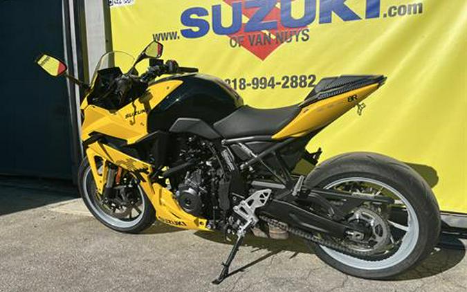 2025 Suzuki GSX-8R