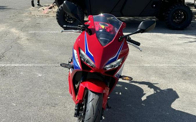 2026 Honda® CBR650R E-Clutch