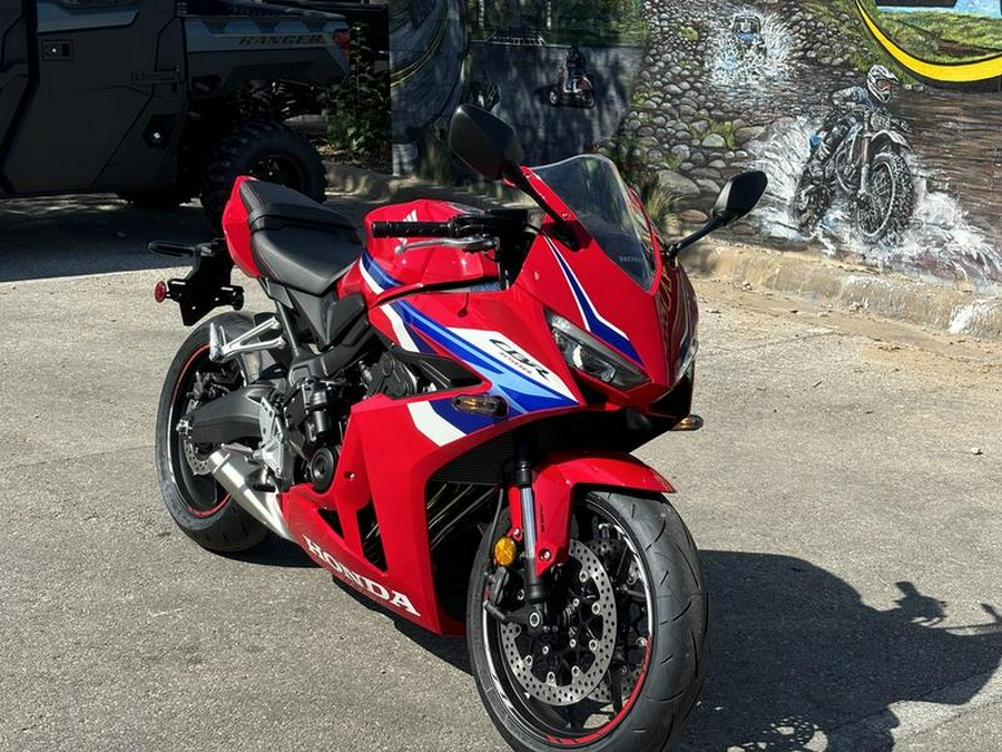 2026 Honda® CBR650R E-Clutch