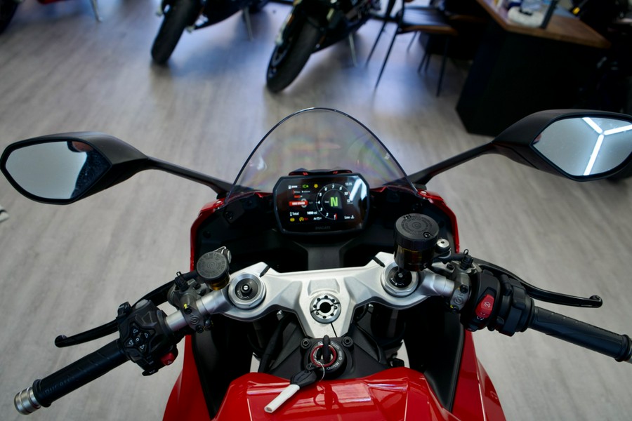 2025 Ducati V2