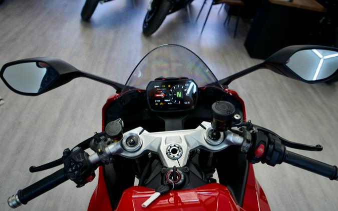 2025 Ducati V2