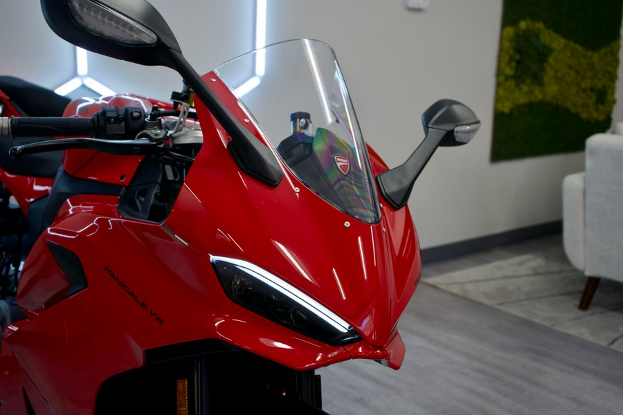 2025 Ducati V2