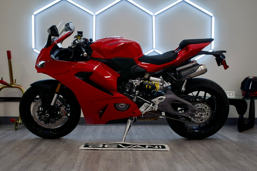 2025 Ducati V2