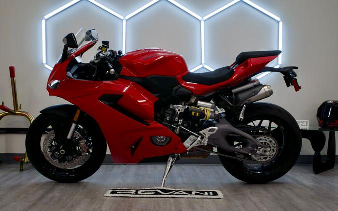 2025 Ducati V2