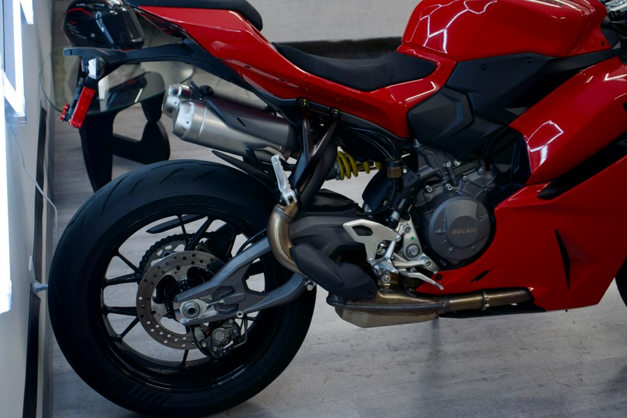 2025 Ducati V2