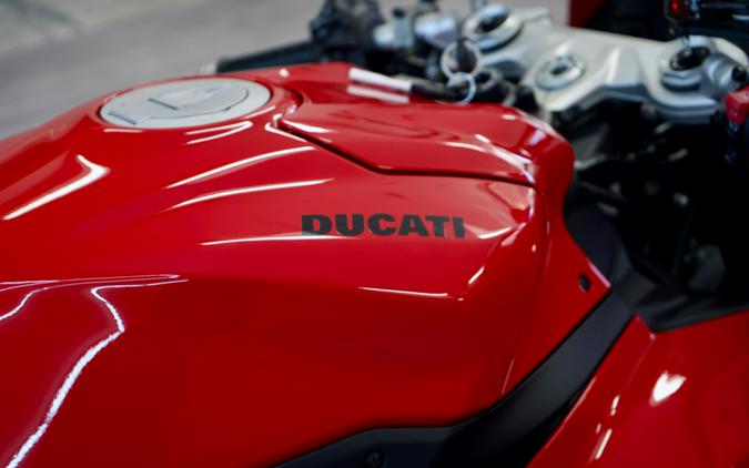 2025 Ducati V2