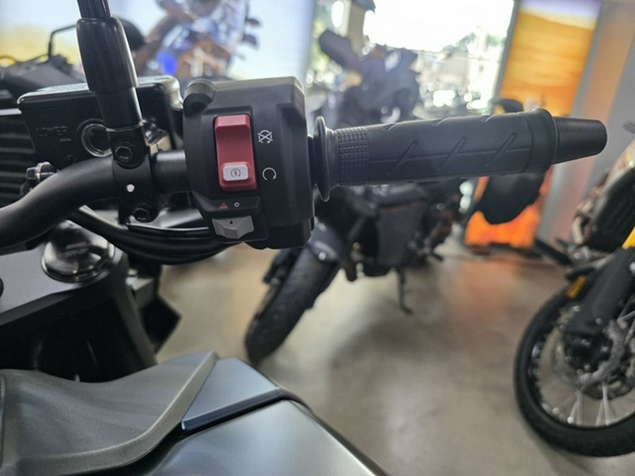 2026 Honda CB750 Hornet E-Clutch