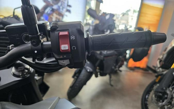 2026 Honda CB750 Hornet E-Clutch