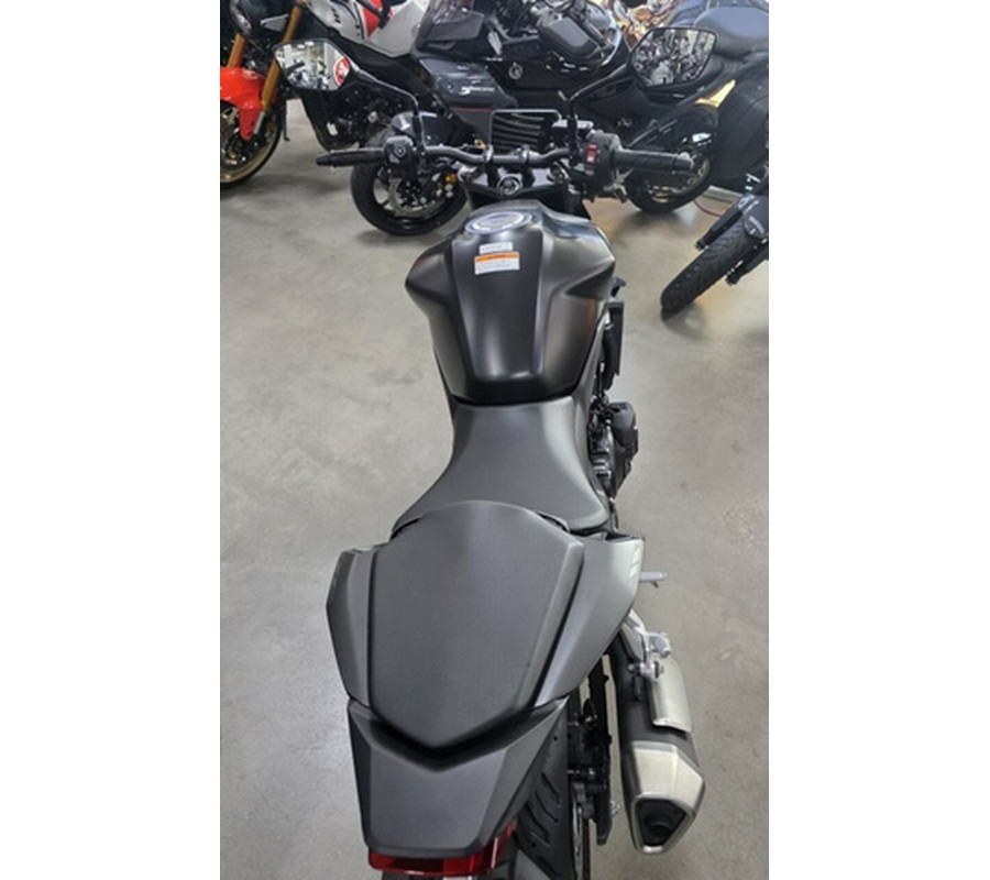 2026 Honda CB750 Hornet E-Clutch