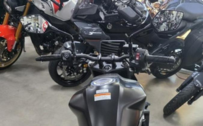 2026 Honda CB750 Hornet E-Clutch