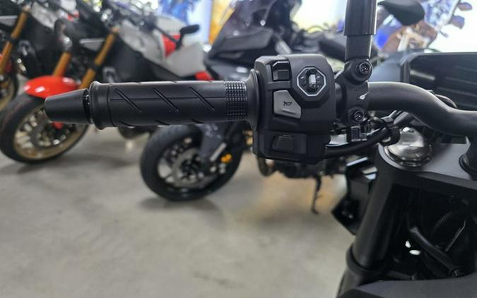 2026 Honda CB750 Hornet E-Clutch