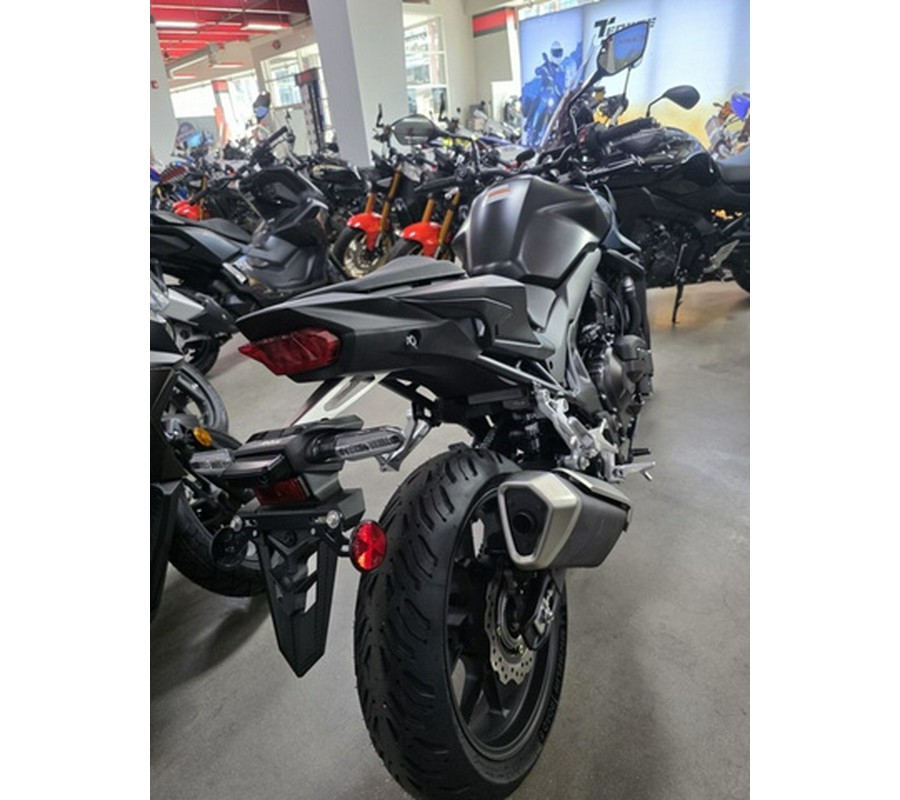 2026 Honda CB750 Hornet E-Clutch