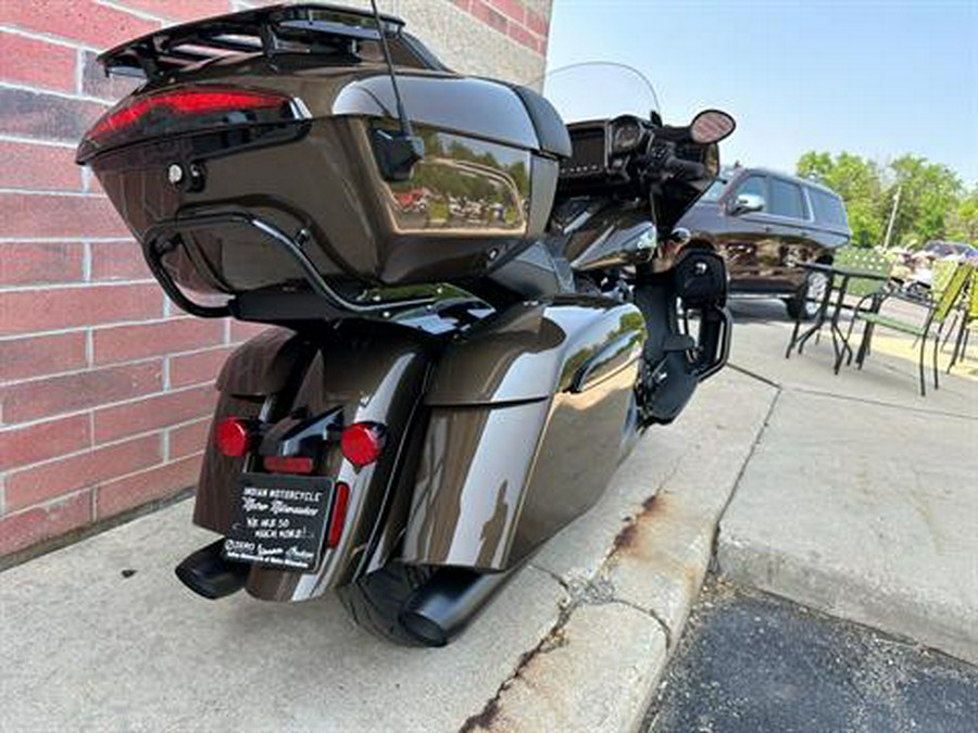 2023 Indian Motorcycle Roadmaster® Dark Horse®