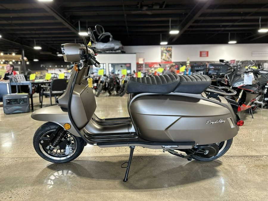 2022 Genuine Scooter Co Royal Alloy GT150