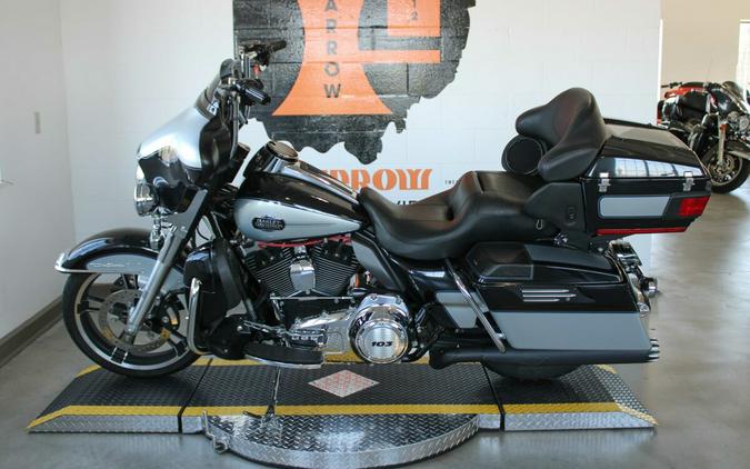 2013 Harley-Davidson Ultra Classic Electra Glide Grand American Touring FLHTCU