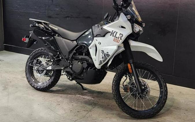 2025 Kawasaki KLR650 S Pearl Crystal White/Metallic Carbon Gra
