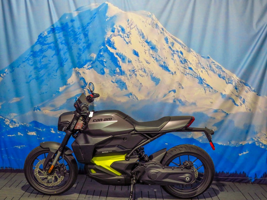 2025 Can-Am Pulse Carbon Black White