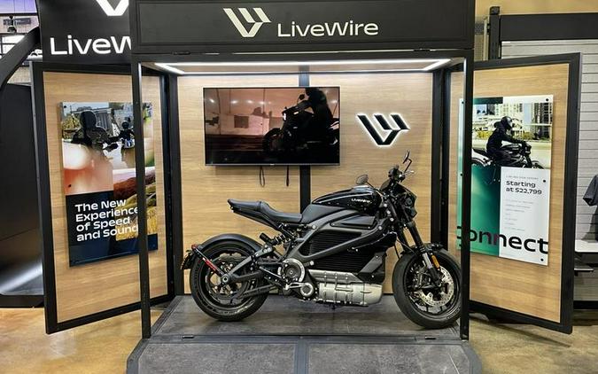 2021 LiveWire One Review [27 Fast Facts – Electric Motorcycle]