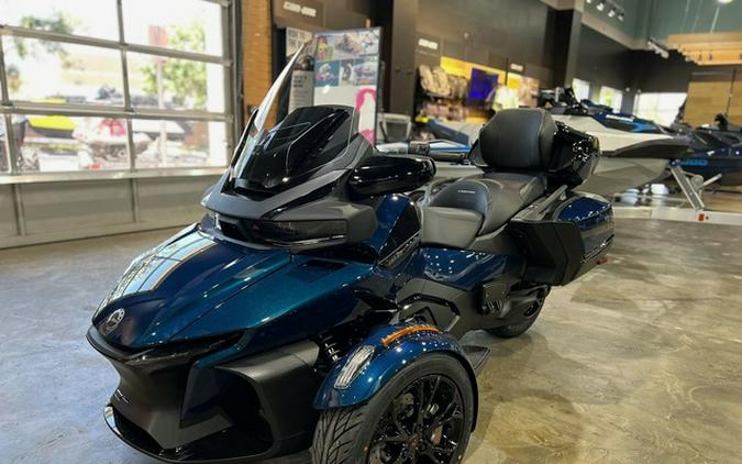 2024 Can-Am Spyder F3 Limited Dark Wheels