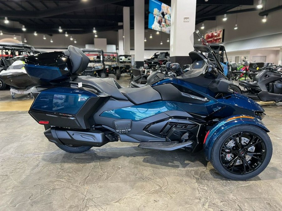 2024 Can-Am Spyder F3 Limited Dark Wheels