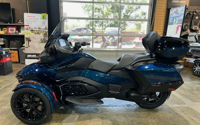 2024 Can-Am Spyder F3 Limited Dark Wheels