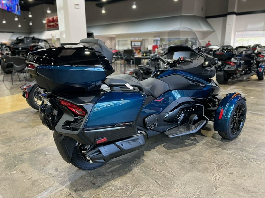 2024 Can-Am Spyder F3 Limited Dark Wheels