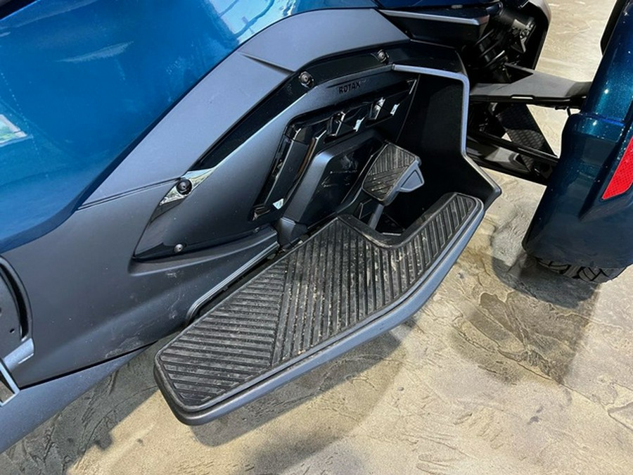 2024 Can-Am Spyder F3 Limited Dark Wheels