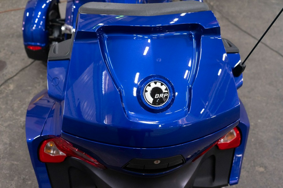 2012 Can-Am Spyder® RT Audio & Convenience
