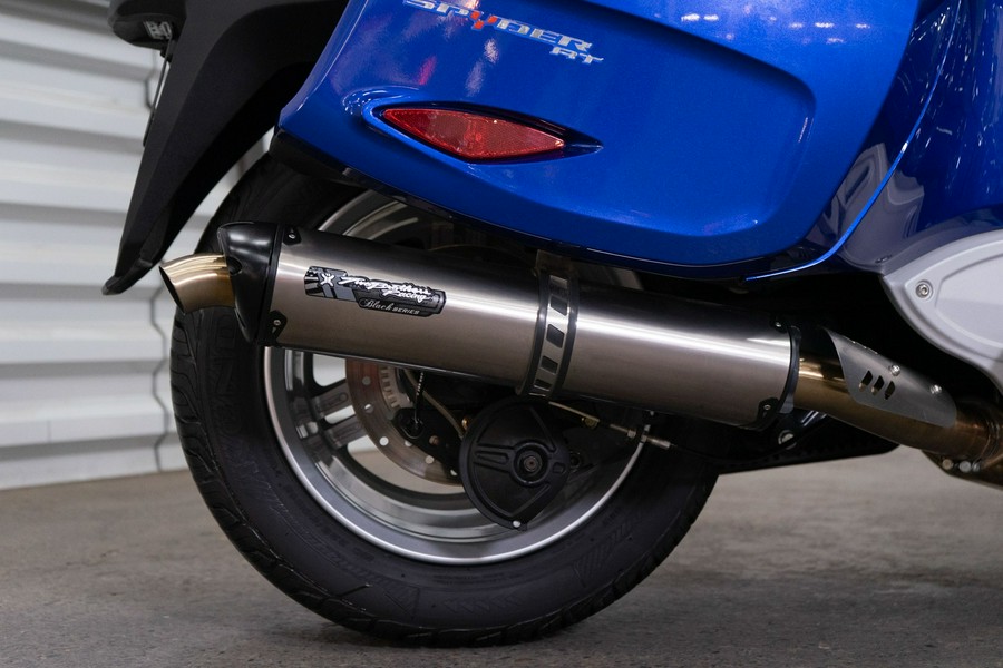 2012 Can-Am Spyder® RT Audio & Convenience
