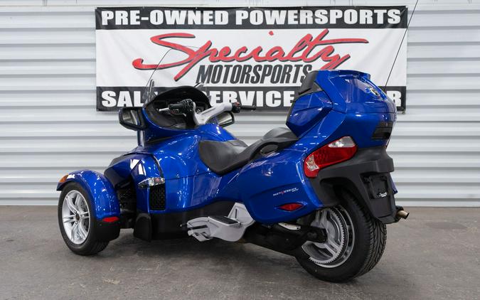 2012 Can-Am Spyder® RT Audio & Convenience