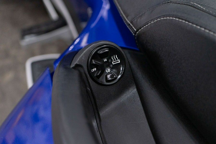 2012 Can-Am Spyder® RT Audio & Convenience