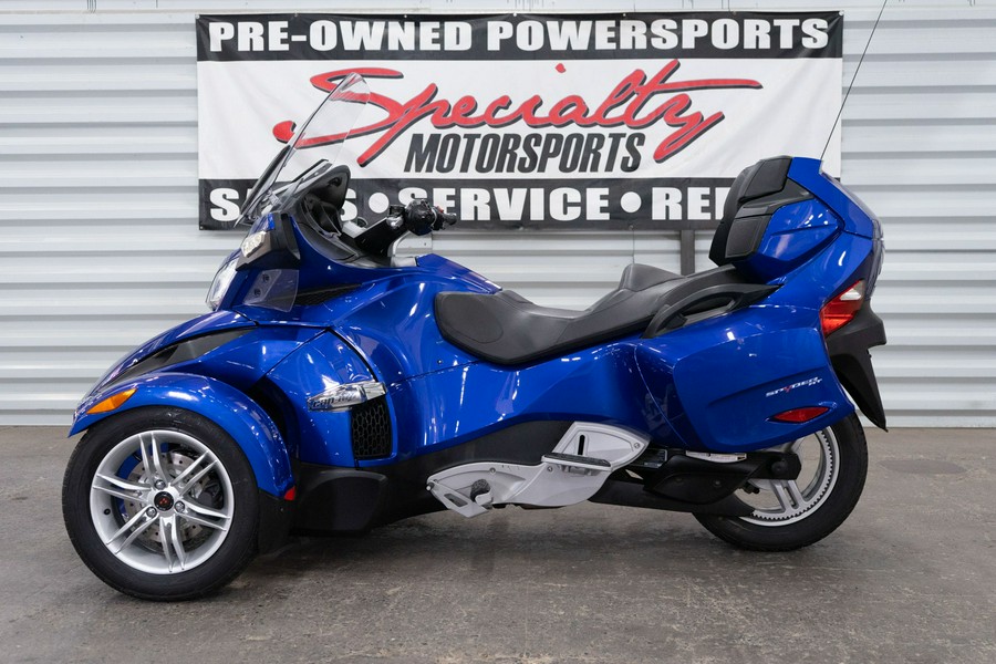 2012 Can-Am Spyder® RT Audio & Convenience