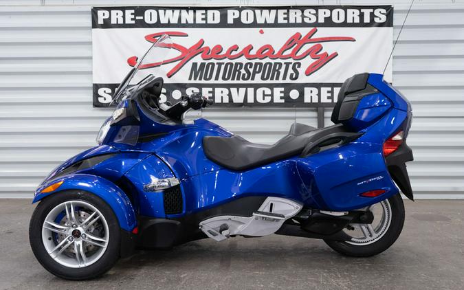 2012 Can-Am Spyder® RT Audio & Convenience