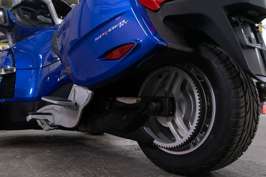 2012 Can-Am Spyder® RT Audio & Convenience