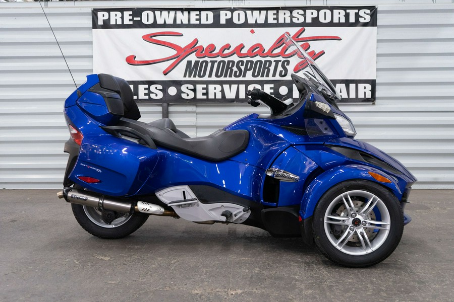 2012 Can-Am Spyder® RT Audio & Convenience