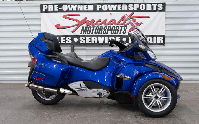 2012 Can-Am Spyder® RT Audio & Convenience