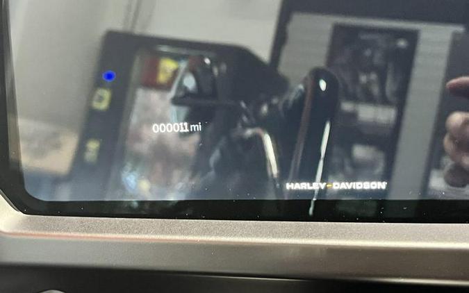 2025 Harley-Davidson® FLTRX - Road Glide®