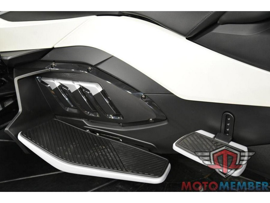 2026 Can-Am Spyder RT Limited Platine