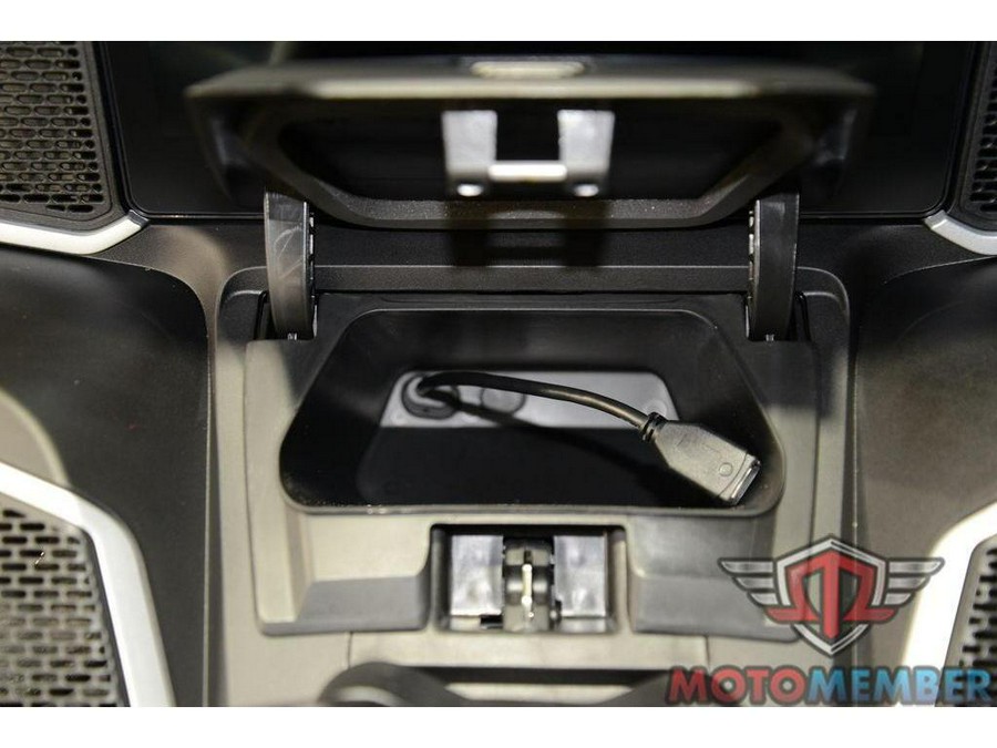 2026 Can-Am Spyder RT Limited Platine