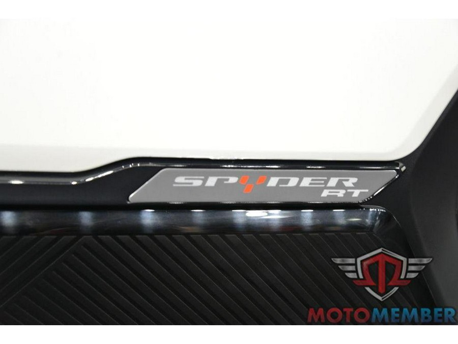2026 Can-Am Spyder RT Limited Platine