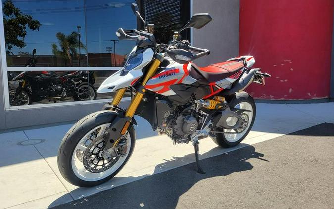 2026 Ducati Hypermotard V2 SP