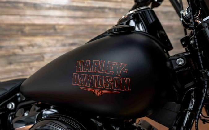 2026 FLHD - Deadwood™ - Harley-Davidson®