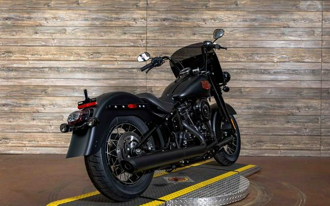 2026 FLHD - Deadwood™ - Harley-Davidson®