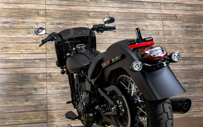 2026 FLHD - Deadwood™ - Harley-Davidson®