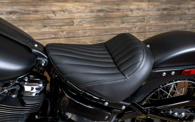 2026 FLHD - Deadwood™ - Harley-Davidson®