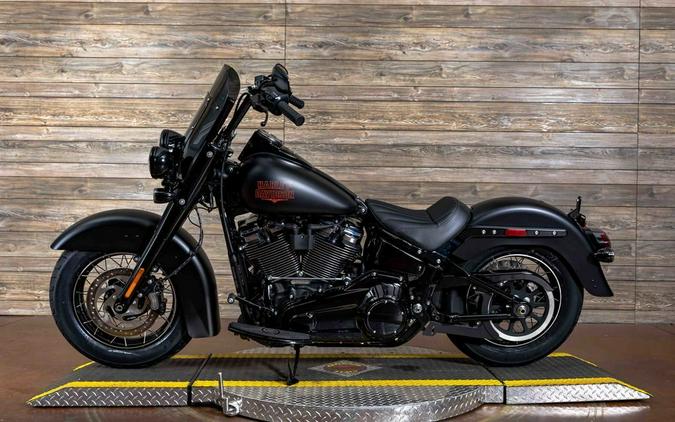 2026 FLHD - Deadwood™ - Harley-Davidson®