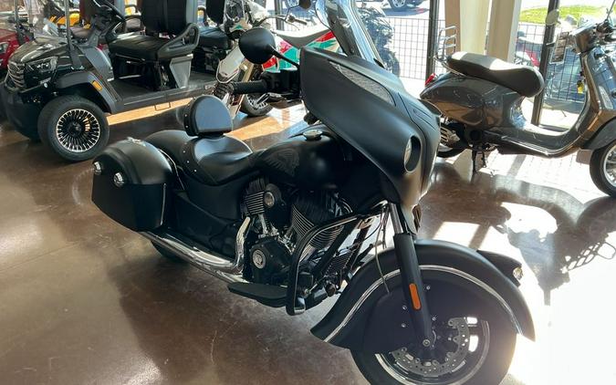 2017 Indian Motorcycle Indian® Chieftain Dark Horse®