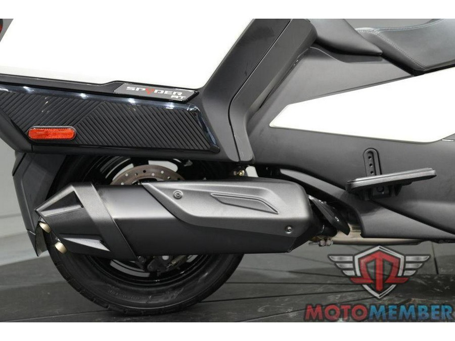 2026 Can-Am Spyder RT