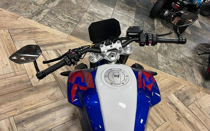 2025 BMW F 900 R Sport