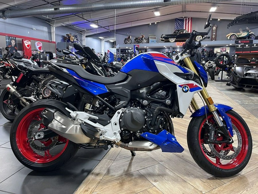 2025 BMW F 900 R Sport